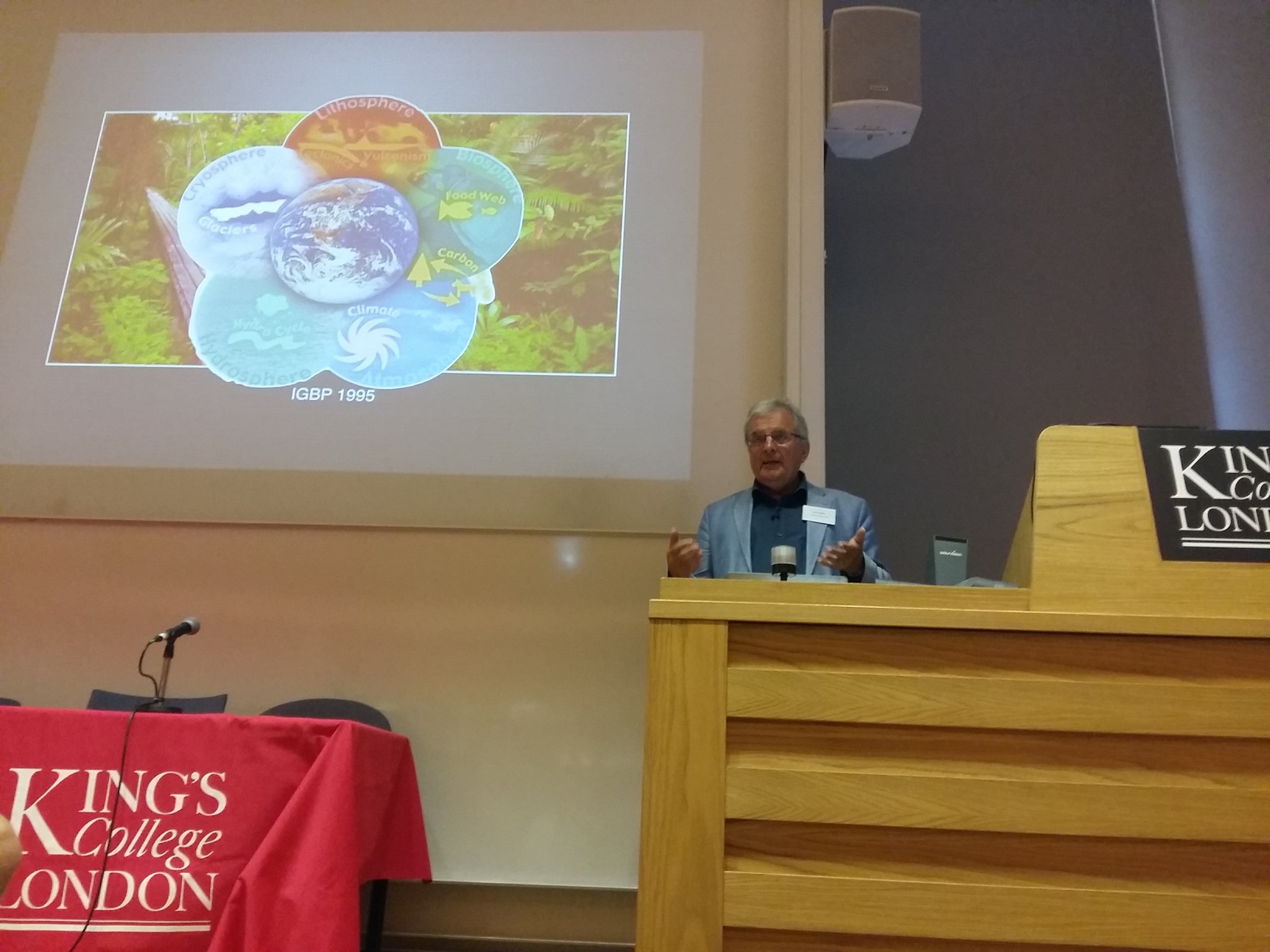 Prof. Chris Rapley gave the first Keynote speech of the conference